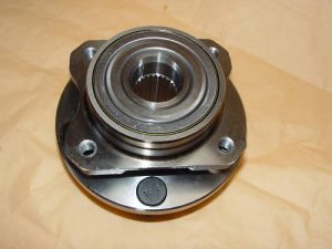 Ložisko kolesa predné s nábojom 16 kolesá Voyager RG od r.v. 01