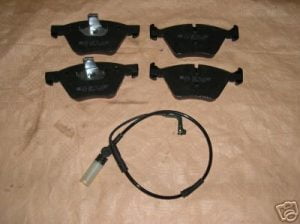 1x brzdové platničky predné vrátane snímača BMW E60+E61 520er-525er