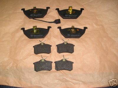 2 sady brzdové platničky VW Golf IV / Polo 9N / New Beetle