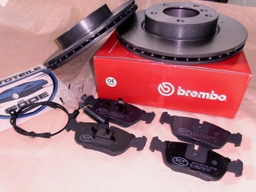 Brzdná sada predná s BREMBO kotúčmi BMW E46