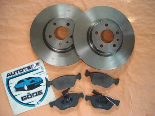 Brzdové kotúče + platničky predné Romeo 147 od r.v. 01.2001