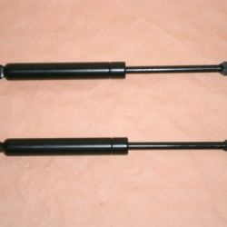 2x plynové vzpěry kufru BMW E32 od r.v. 09.1986