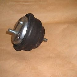 Silentblok motora pravý BMW E46