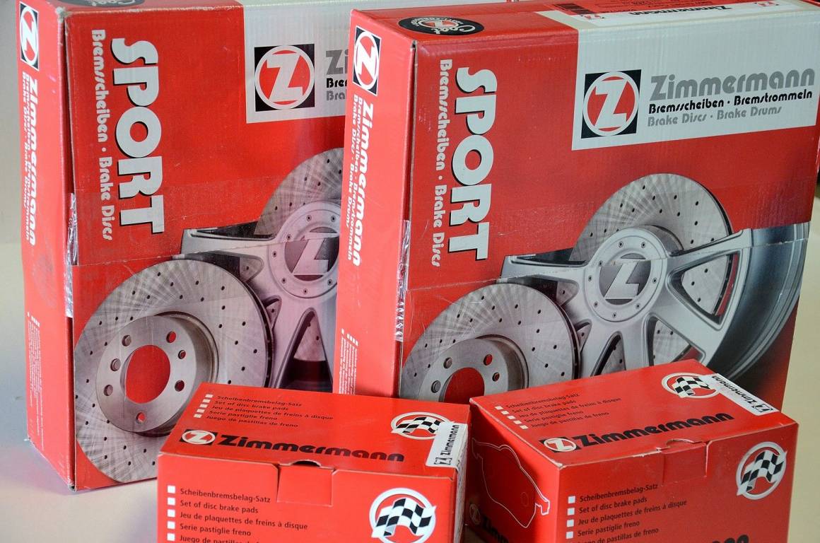 Brzdná sada športové dierované kotúče ZIMMERMANN predná + zadná AUDI S3 8L1