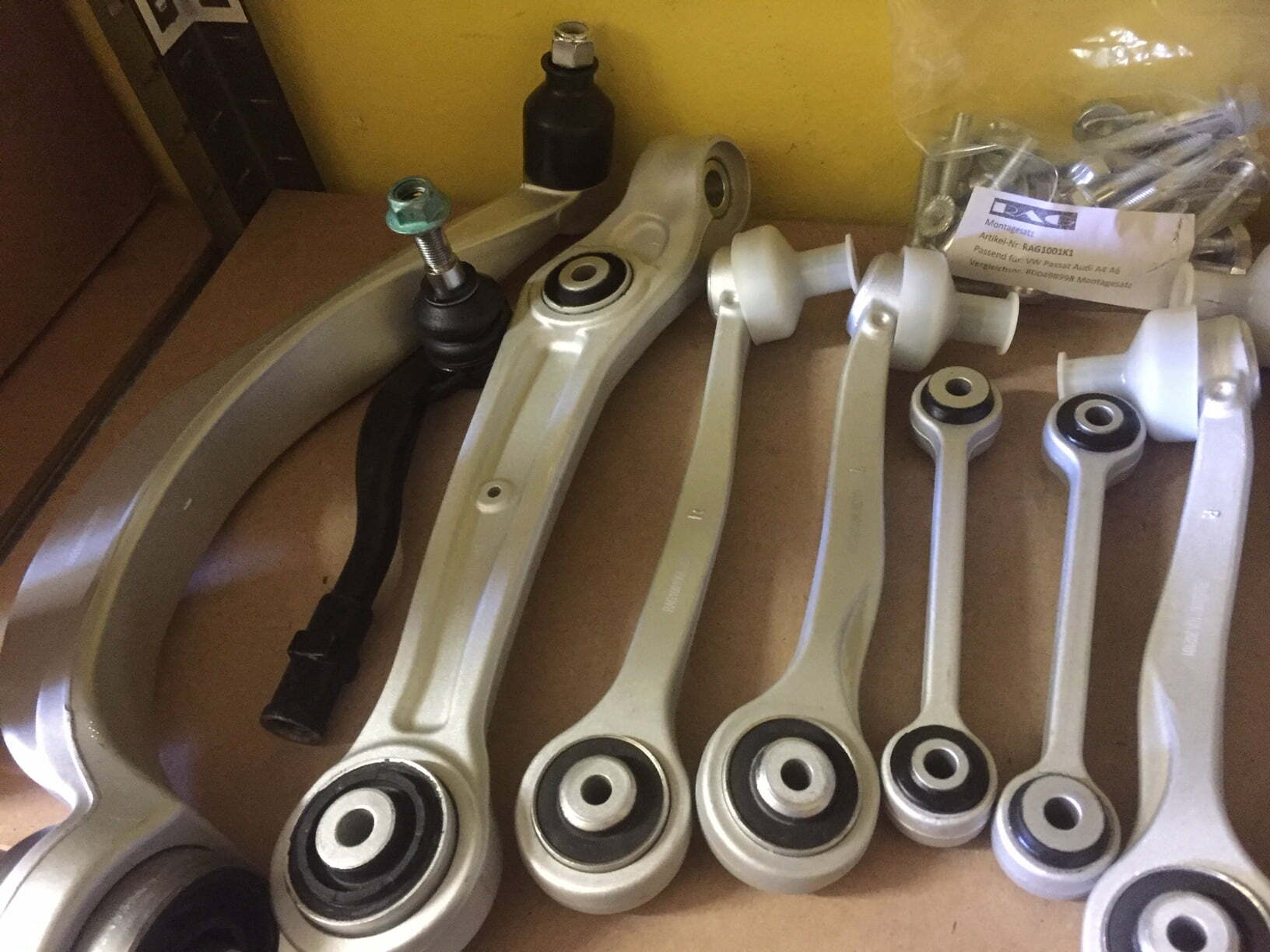 Veľká sada ramien predná náprava Audi A8 4H od r.v. 2010