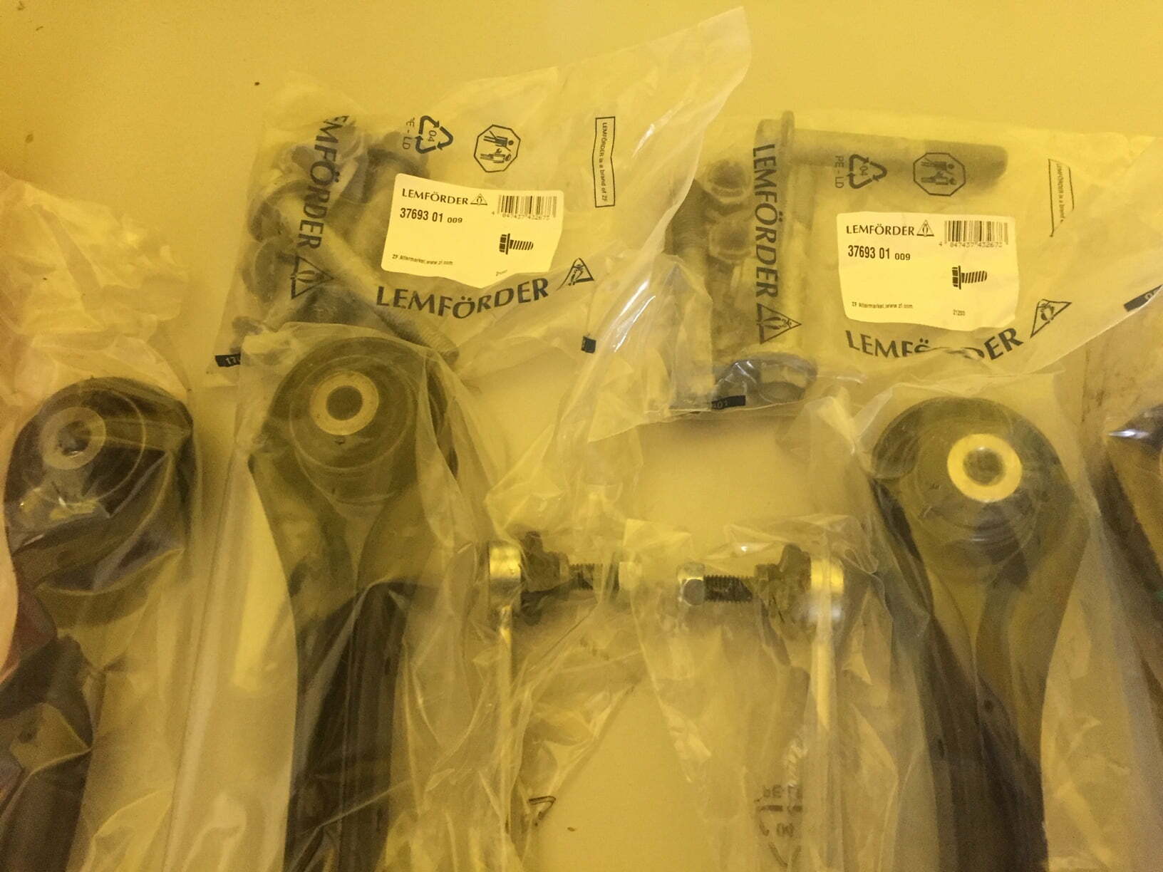 Veľká sada ramien zadná náprava BMW 1er E81, E87, BMW 3er E90 E91 E92 E93 X1