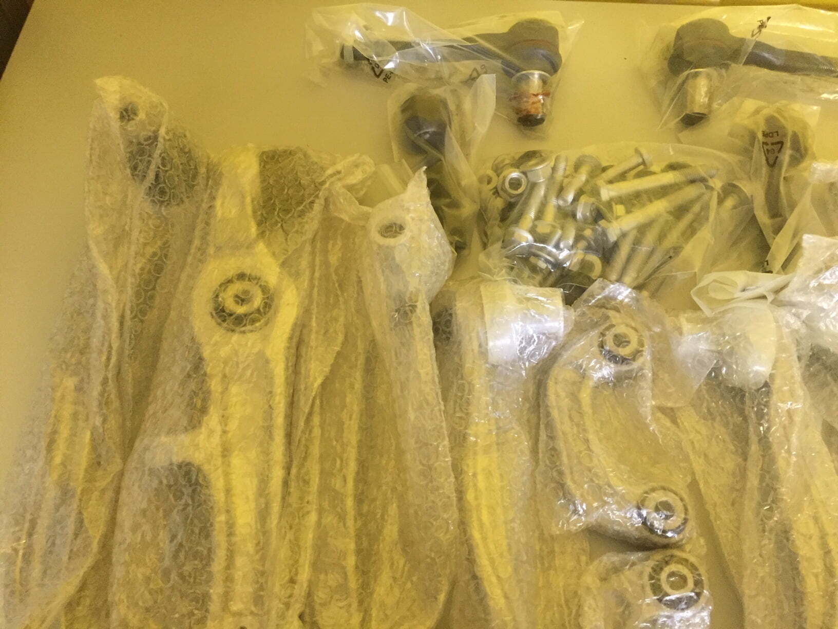 Veľká sada ramien predná náprava AUDI A8 D3 4E_ + VW PHAETON 3D_ 2