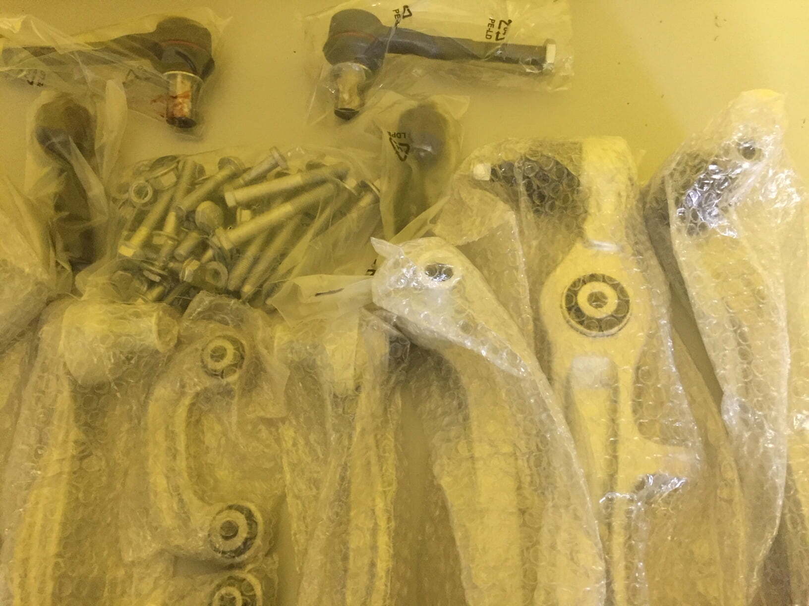 Veľká sada ramien predná náprava AUDI A8 D3 4E_ + VW PHAETON 3D_ 3