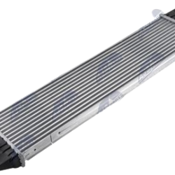Intercooler, chladič plniaceho vzduchu NISSAN INTERSTAR (X70) (02-) 1.9 DCI, OPEL MOVANO A (98-) 1.9 DCI, RENAULT MASTER II (98-) 1.9 DCI