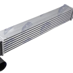 Intercooler, chladič plniaceho vzduchu AUDI A1 1.4 TFSI, 1.8 TFSI, 2.0 TDI 11-18, IBIZA IV 1.4 TSI, 1.4 TSI CUPRA, 1.8 TSI CUPRA, 2.0 TDI 09-, FABIA II 1.4 TSI RS 10-14, POLO 1.4 GTI