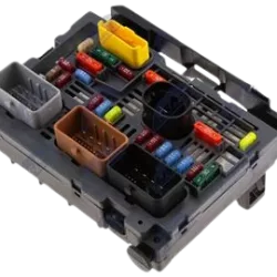 Poistková skrinka s modulom BSM CITROEN BERLINGO 2008-, C4 2004-, JUMPY 2007-, PEUGEOT 307 2005-, 308 2007-, 607 2004-, EXPERT 2006-, PARTNER 2008-