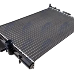 Chladič motora IVECO DAILY IV (29L) 06-16 /650X452X32/