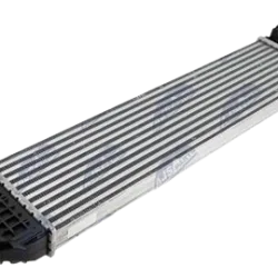 Intercooler, chladič plniaceho vzduchu FORD C-MAX 10-, FOCUS III 11-, KUGA 13-, TRANSIT/TOURNEO CONNECT 13-